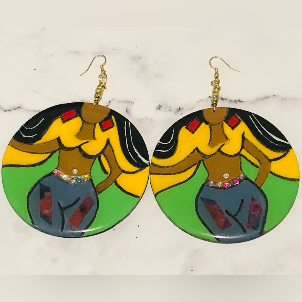 Handmade Afrocentric 3D Earrings “Round Tha Way Girl” - Picture 3 of 4